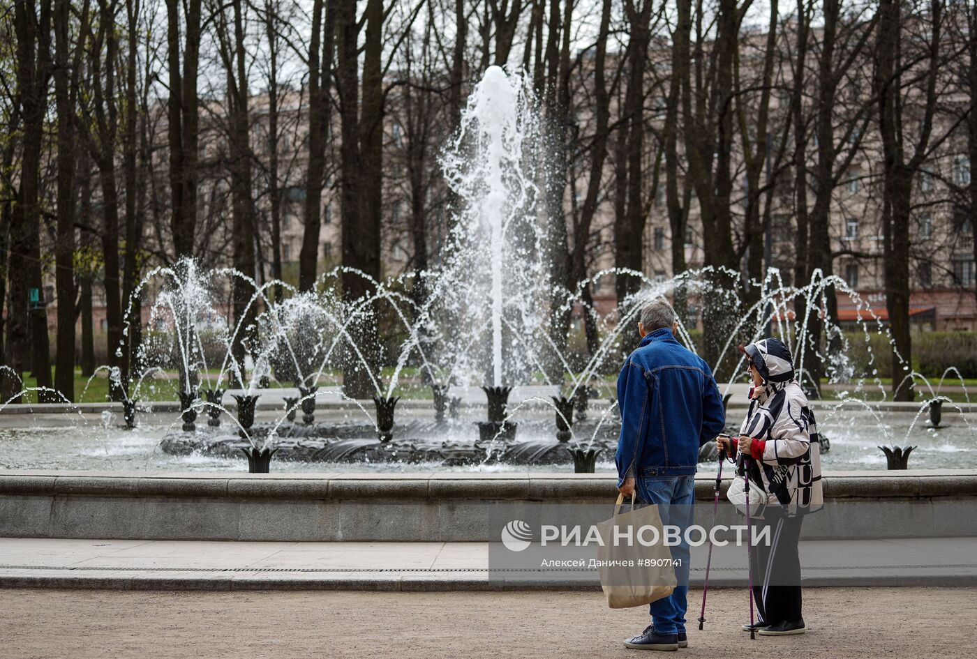 Открытие сезона фонтанов в Санкт-Петербурге