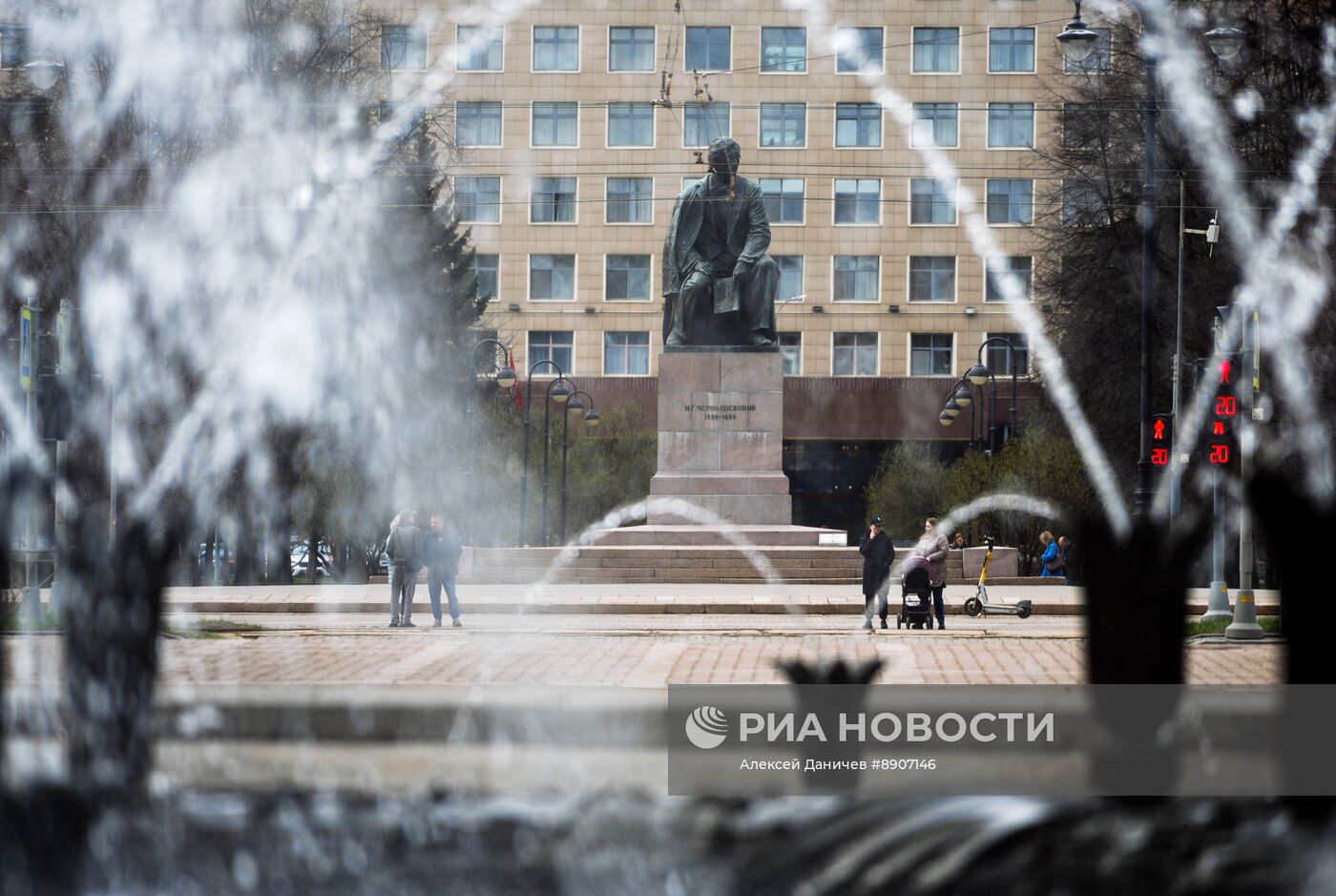 Открытие сезона фонтанов в Санкт-Петербурге 