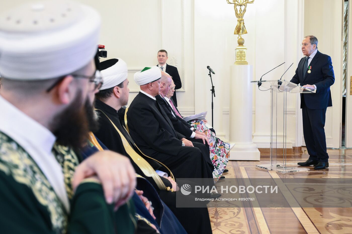 Глава МИД РФ С. Лавров выступил на встрече ГСВ "Россия - Исламский мир" с послами стран ОИС