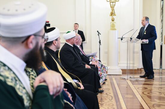 Глава МИД РФ С. Лавров выступил на встрече ГСВ "Россия - Исламский мир" с послами стран ОИС