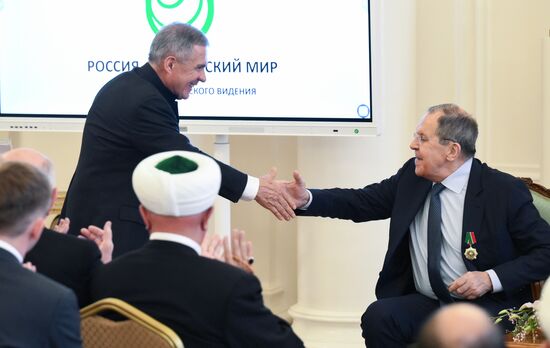 Глава МИД РФ С. Лавров выступил на встрече ГСВ "Россия - Исламский мир" с послами стран ОИС