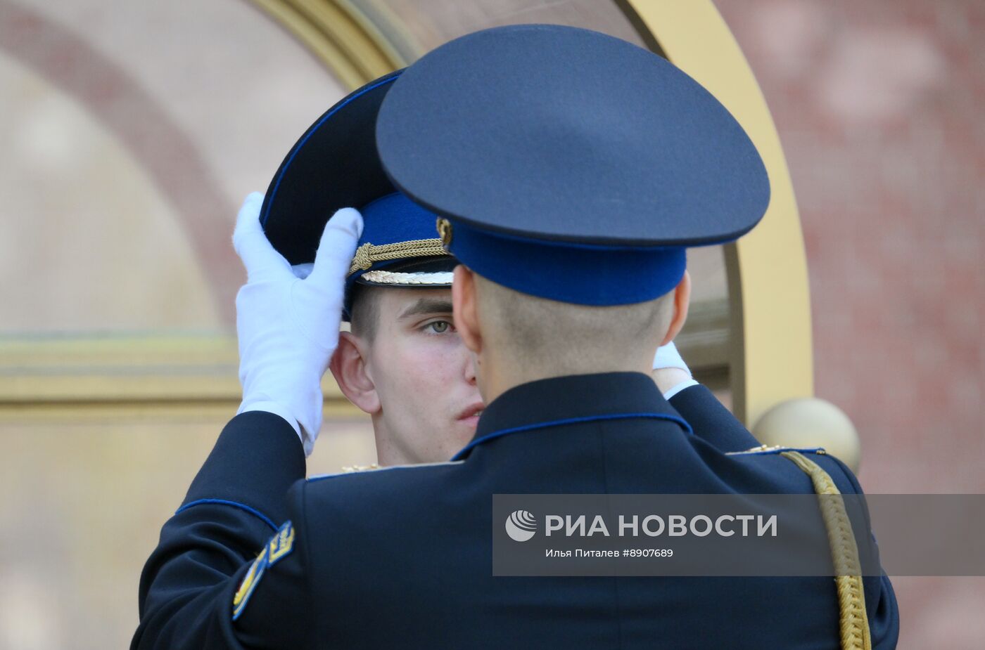 Почетный караул у Могилы Неизвестного Солдата