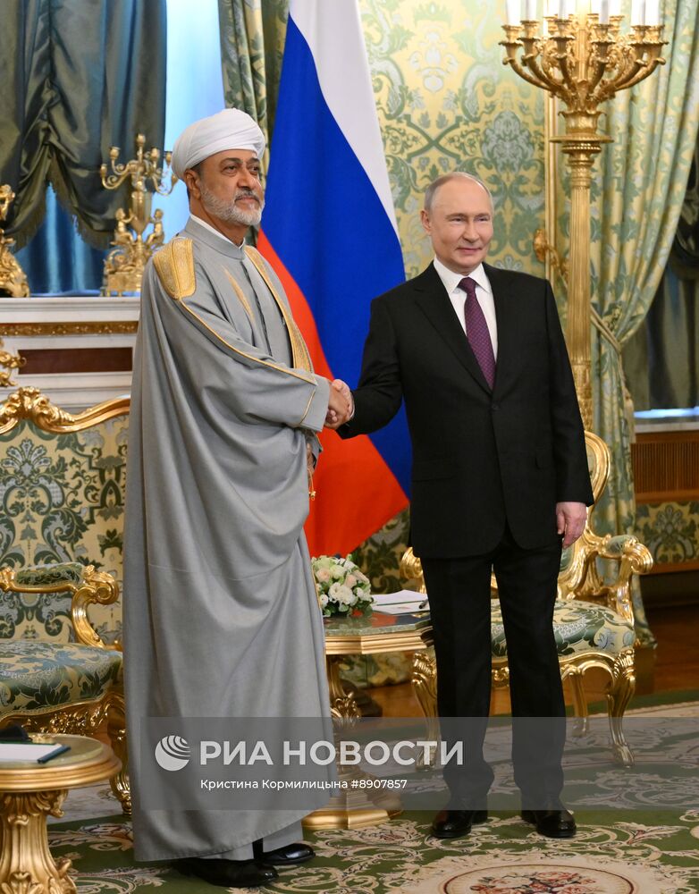 Президент Владимир Путин встретился с султаном Омана Хейсамом бен Тареком Аль Саидом
