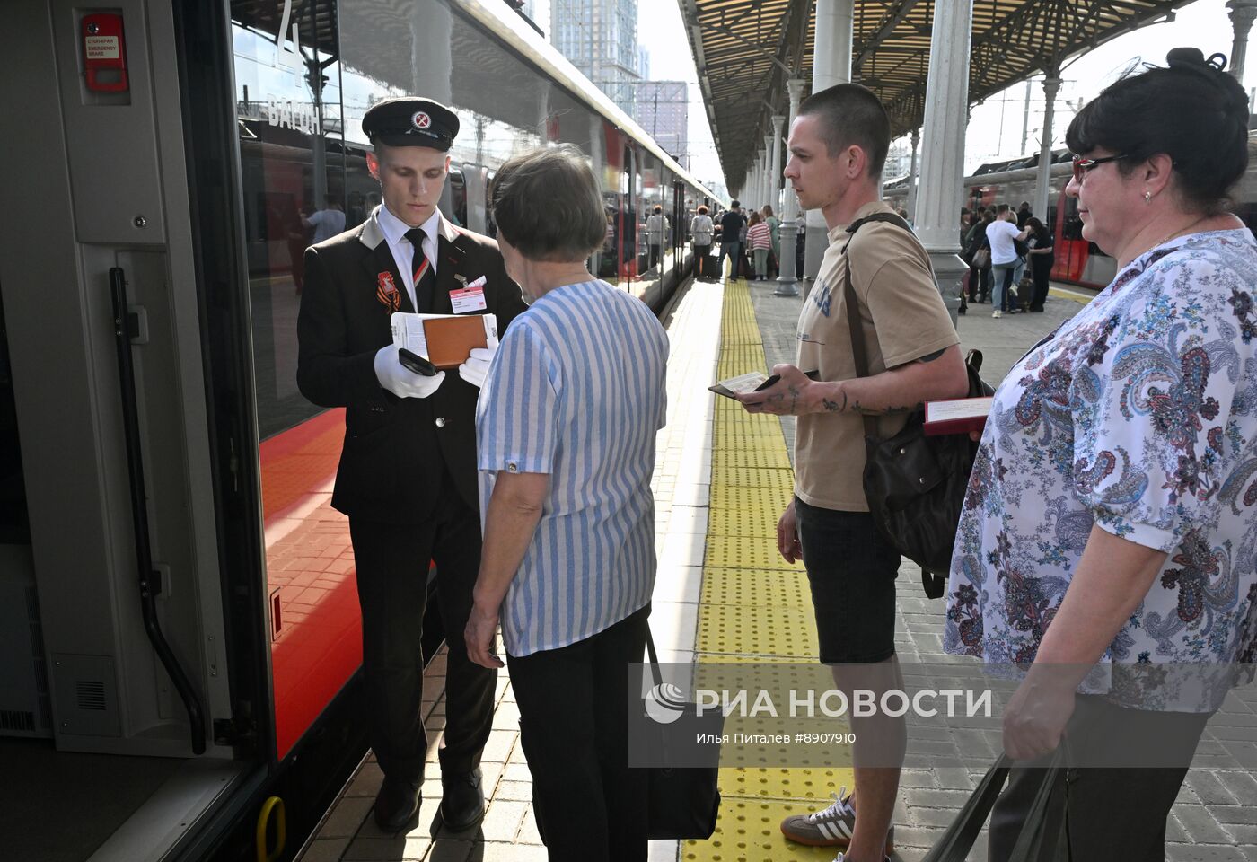 Запуск международного поезда "Ласточка" Москва – Минск к 80-летию Победы