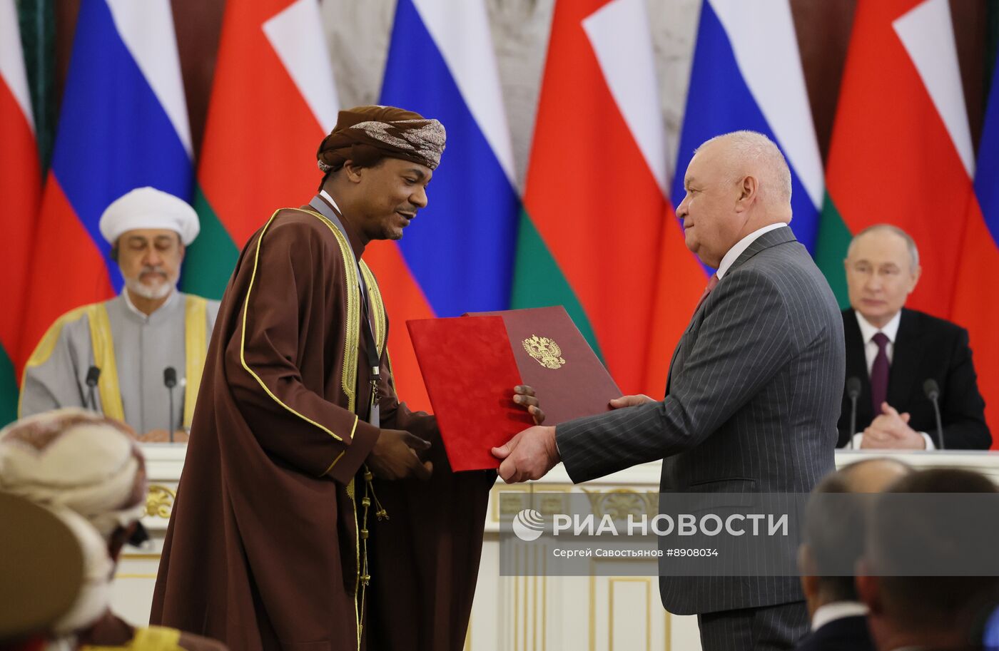 Президент Владимир Путин встретился с султаном Омана Хейсамом бен Тареком Аль Саидом