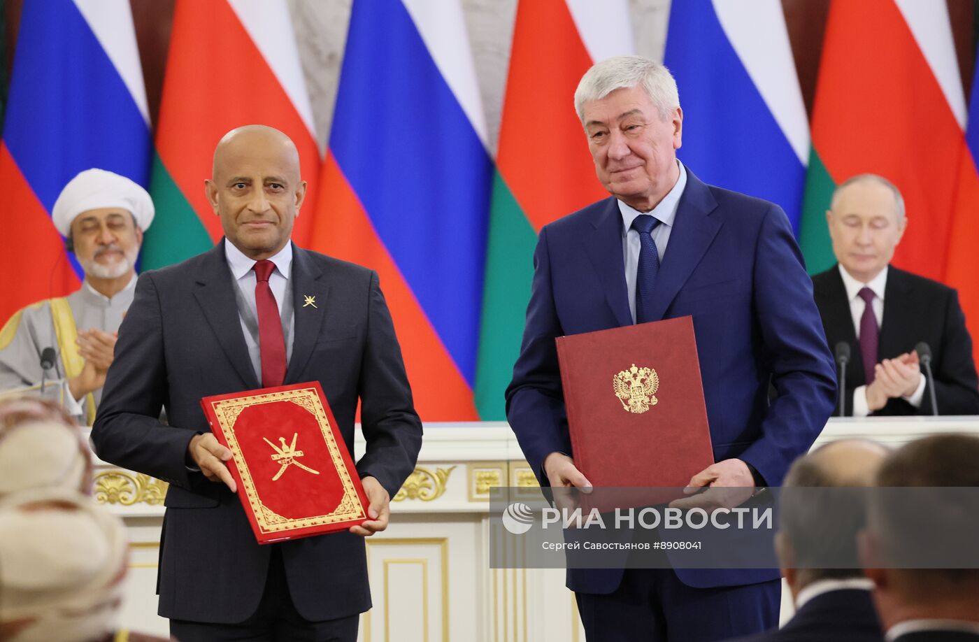 Президент Владимир Путин встретился с султаном Омана Хейсамом бен Тареком Аль Саидом