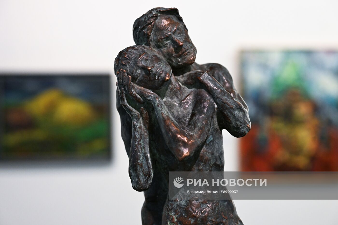 Выставка "Владимир Васильев. Отражения"