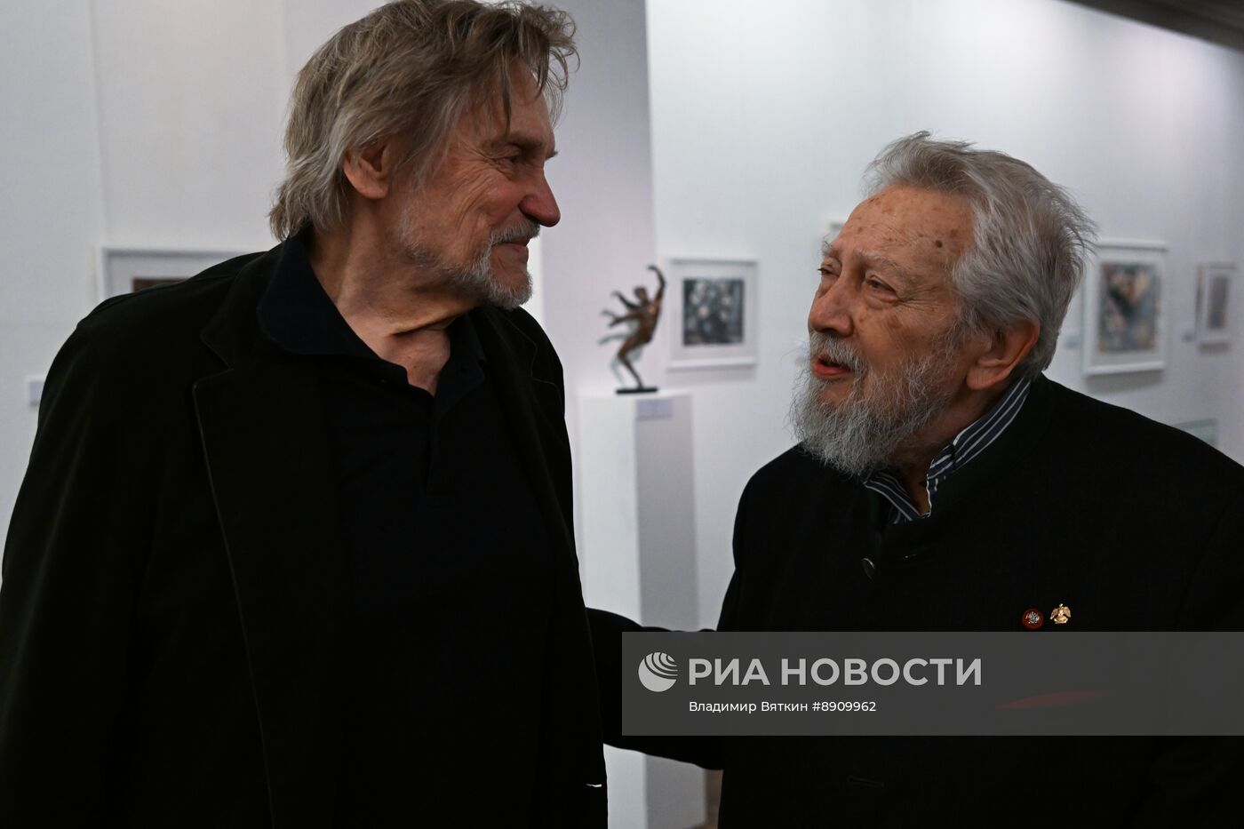 Выставка "Владимир Васильев. Отражения"