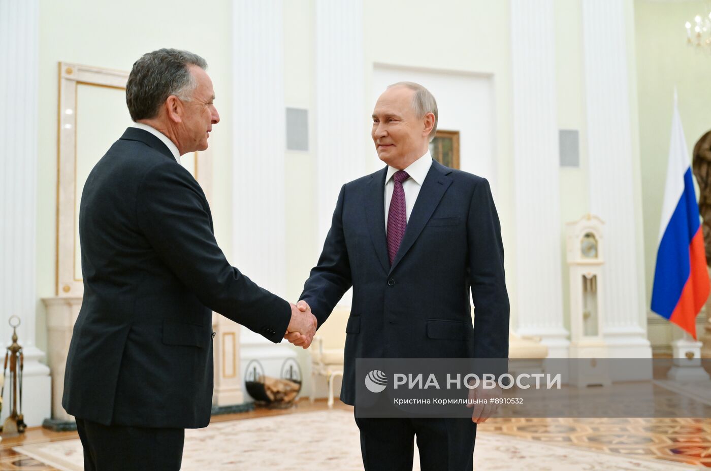 Президент Владимир Путин встретился со спецпосланником президента США Стивеном Уиткоффом