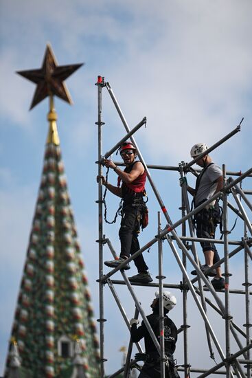 Подготовка Красной площади ко Дню Победы