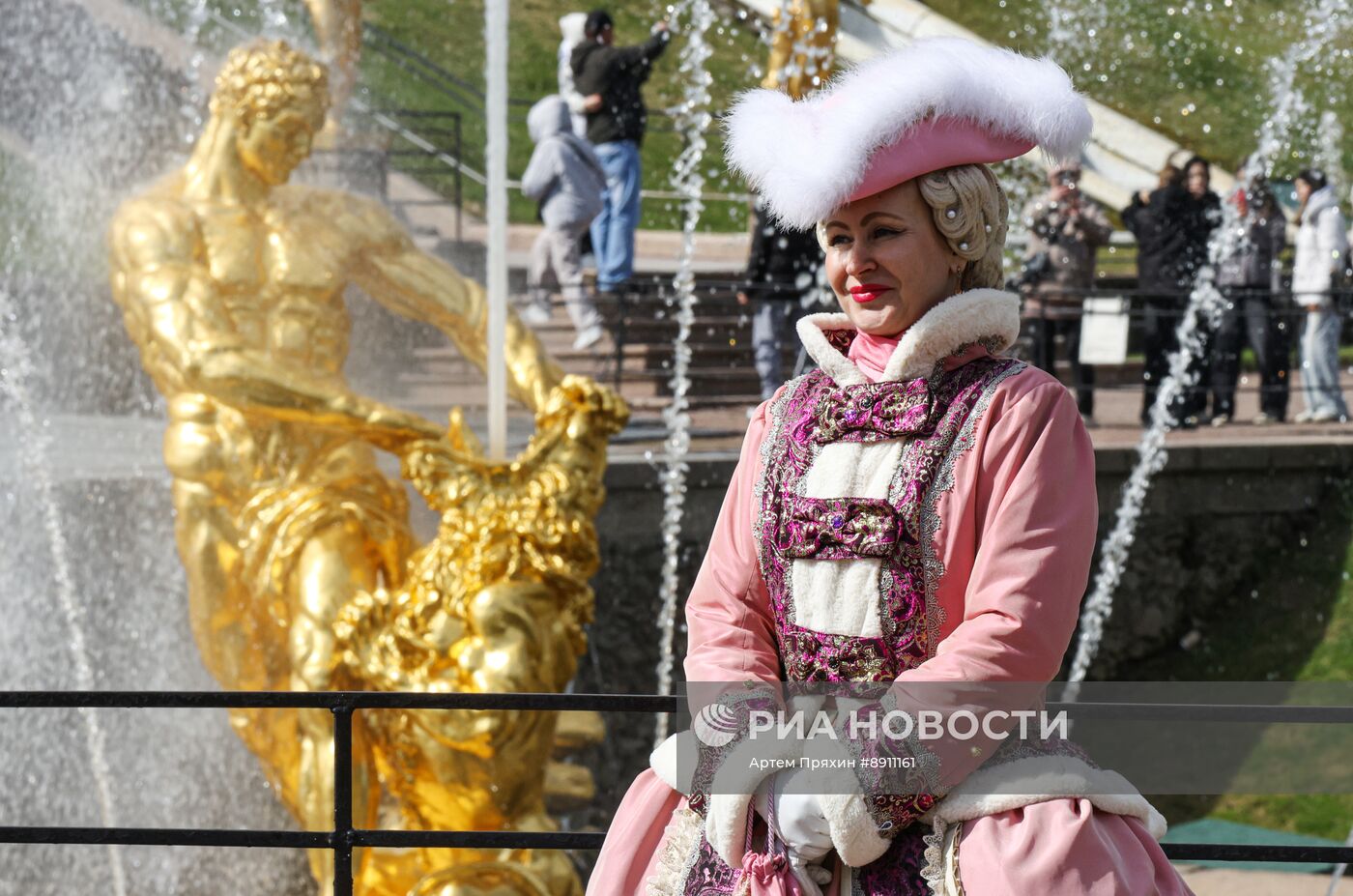 Открытие сезона фонтанов в Петергофе