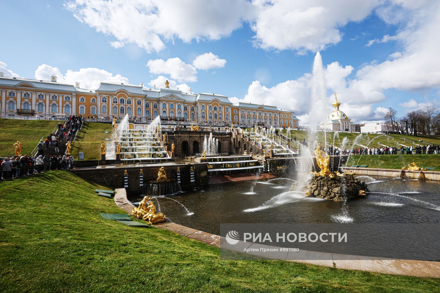 Открытие сезона фонтанов в Петергофе