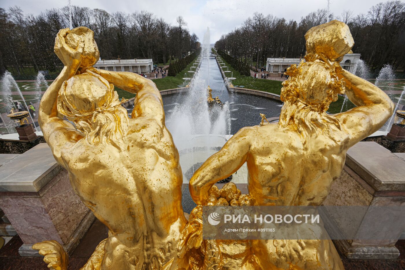 Открытие сезона фонтанов в Петергофе