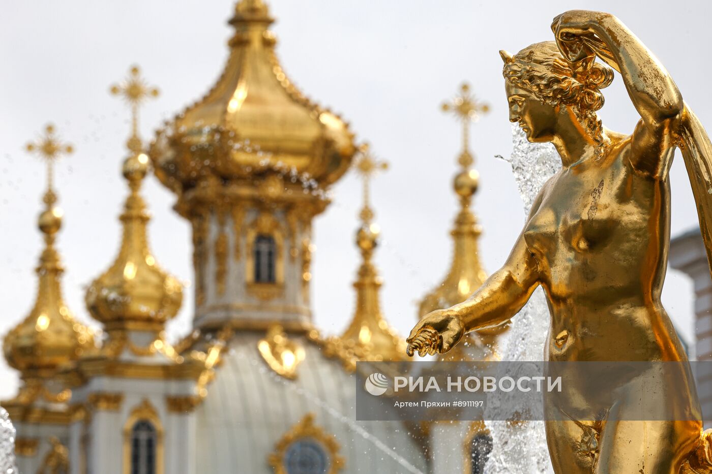 Открытие сезона фонтанов в Петергофе