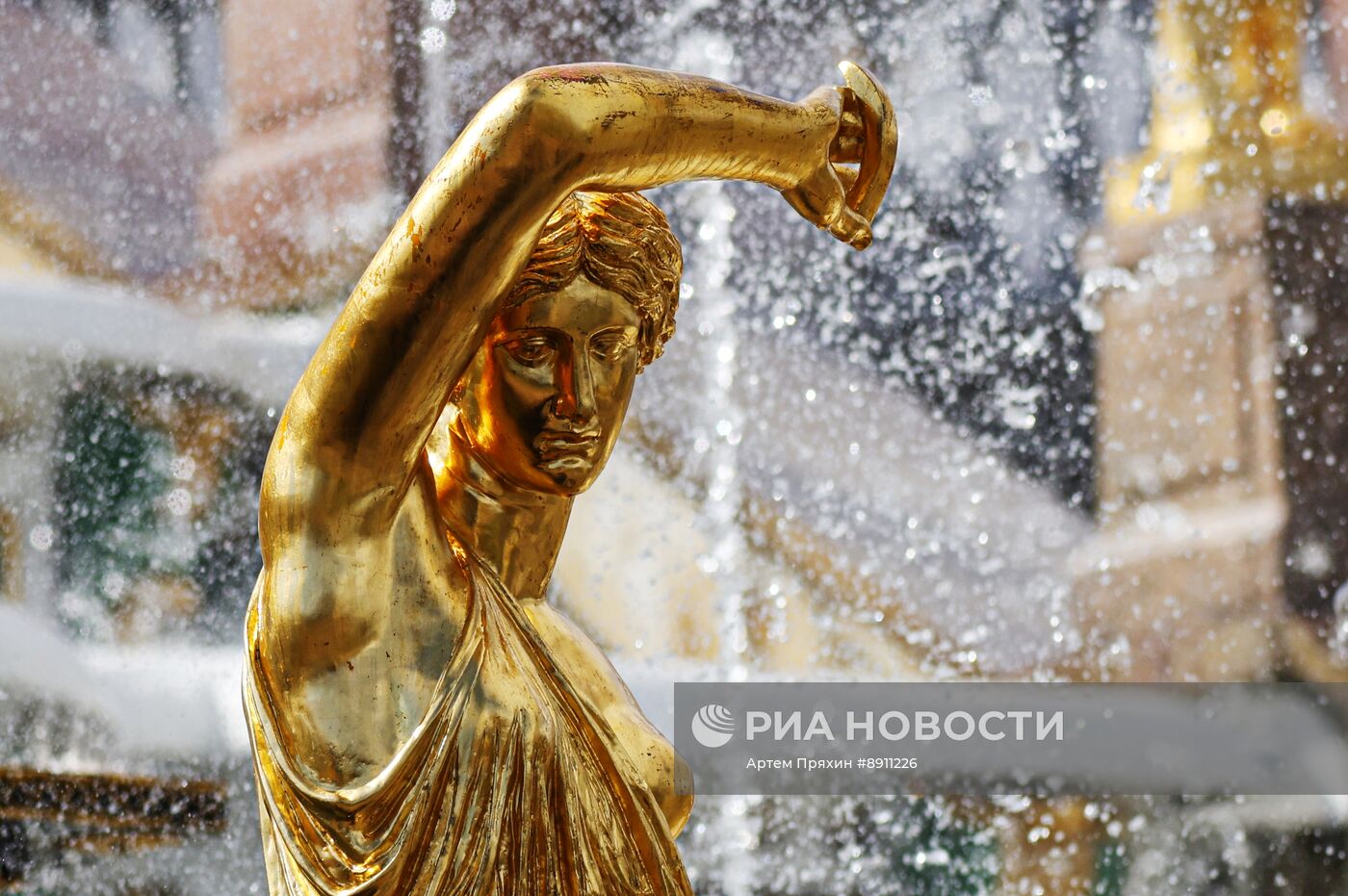 Открытие сезона фонтанов в Петергофе