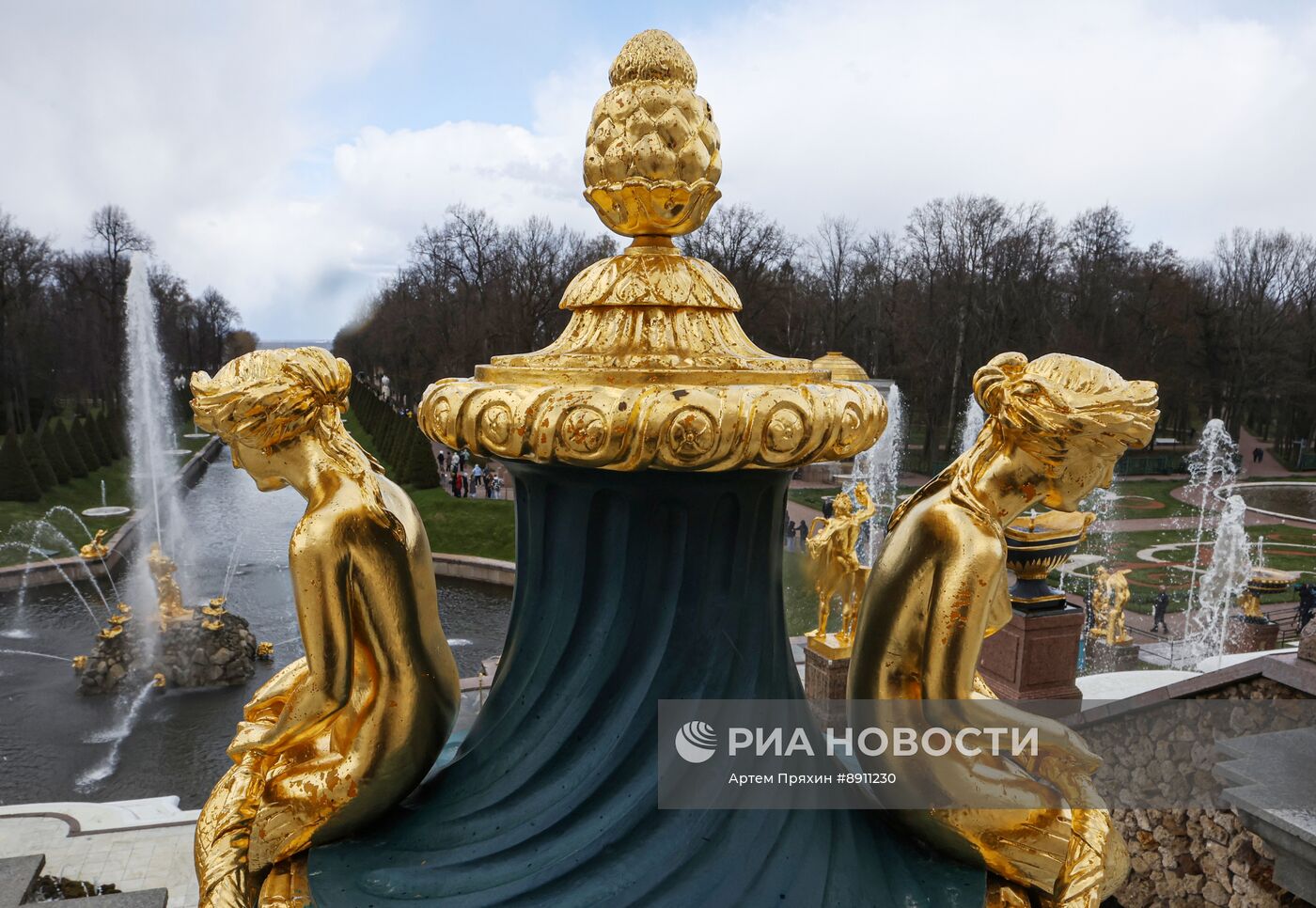 Открытие сезона фонтанов в Петергофе