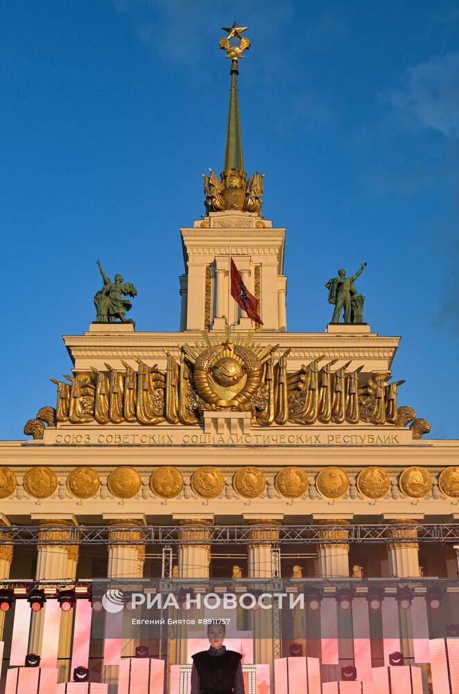 Фэшн-шоу "СтильНО по-русски" в Москве