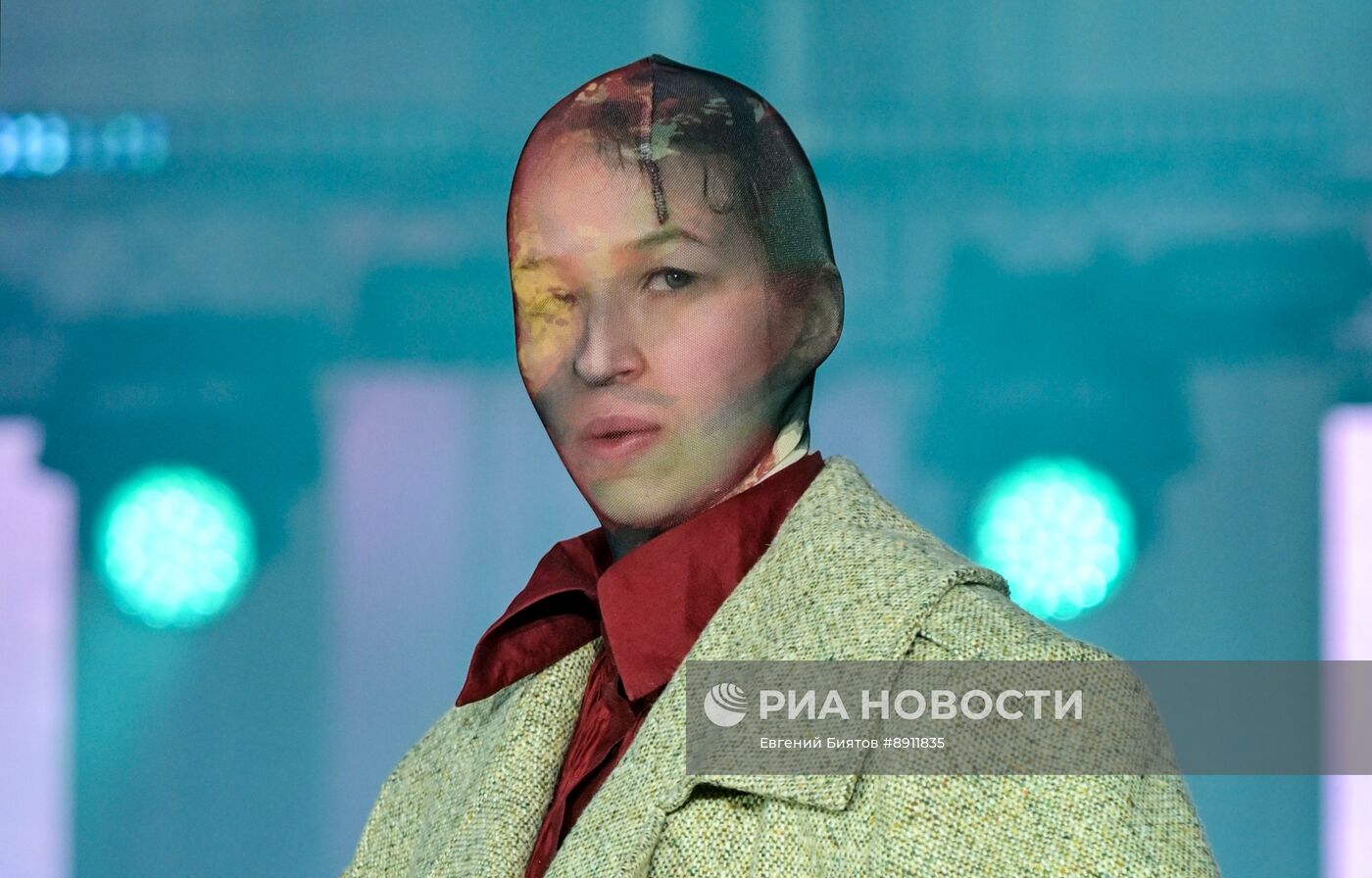 Фэшн-шоу "СтильНО по-русски" в Москве