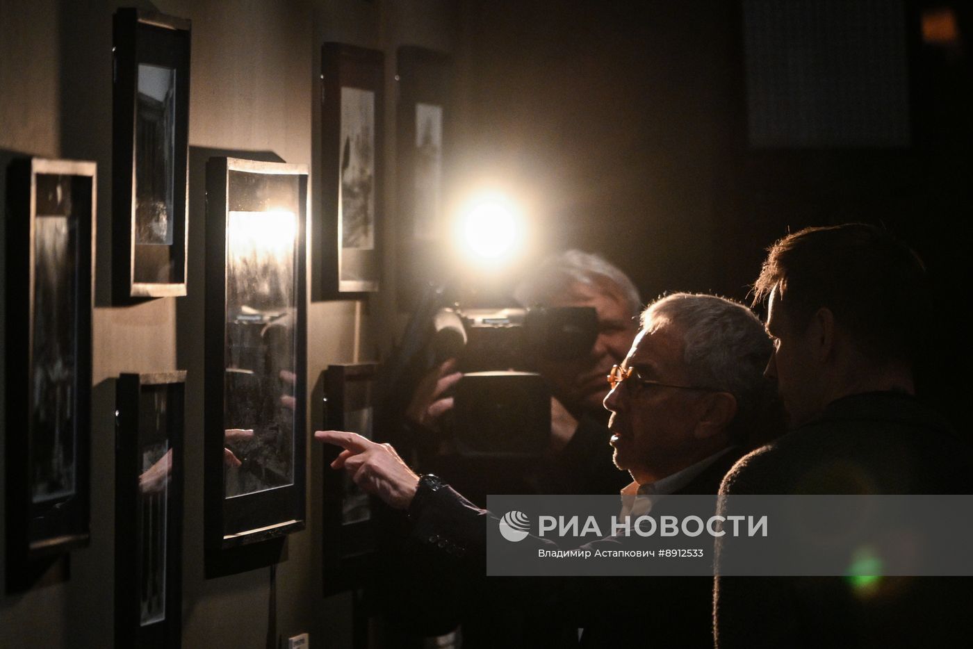 Выставка "Пусть живые запомнят, и пусть поколения знают"