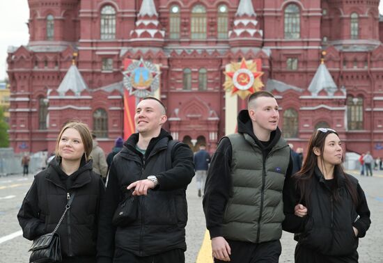 Подготовка Красной площади ко Дню Победы