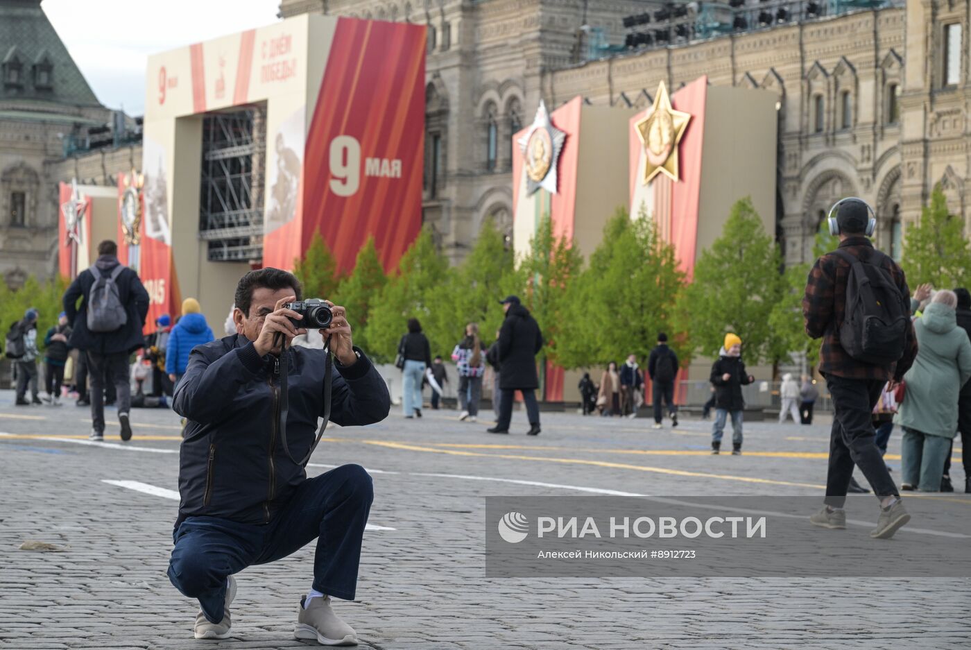 Подготовка Красной площади ко Дню Победы