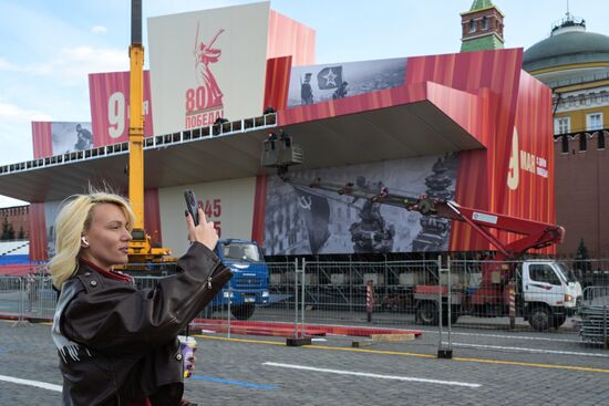 Подготовка Красной площади ко Дню Победы