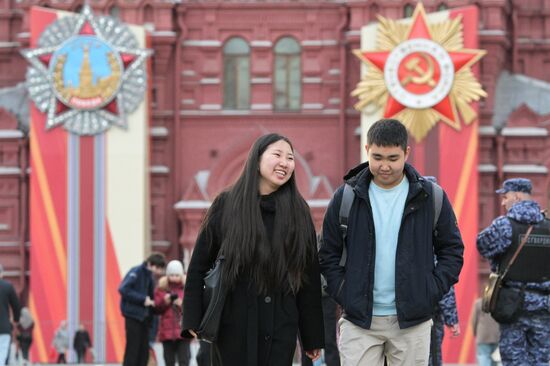 Подготовка Красной площади ко Дню Победы