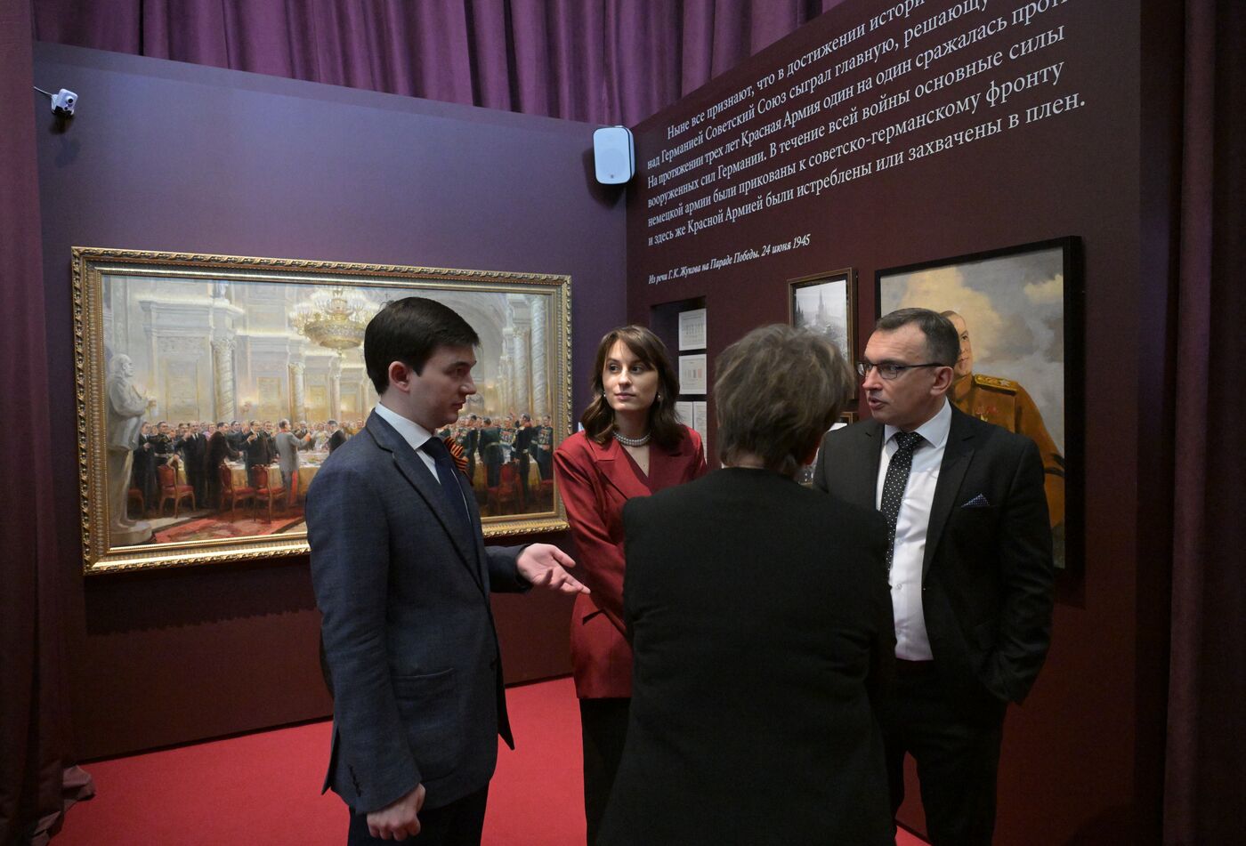 Открытие выставки "Без права на забвение. К 80-летию Великой Победы" 