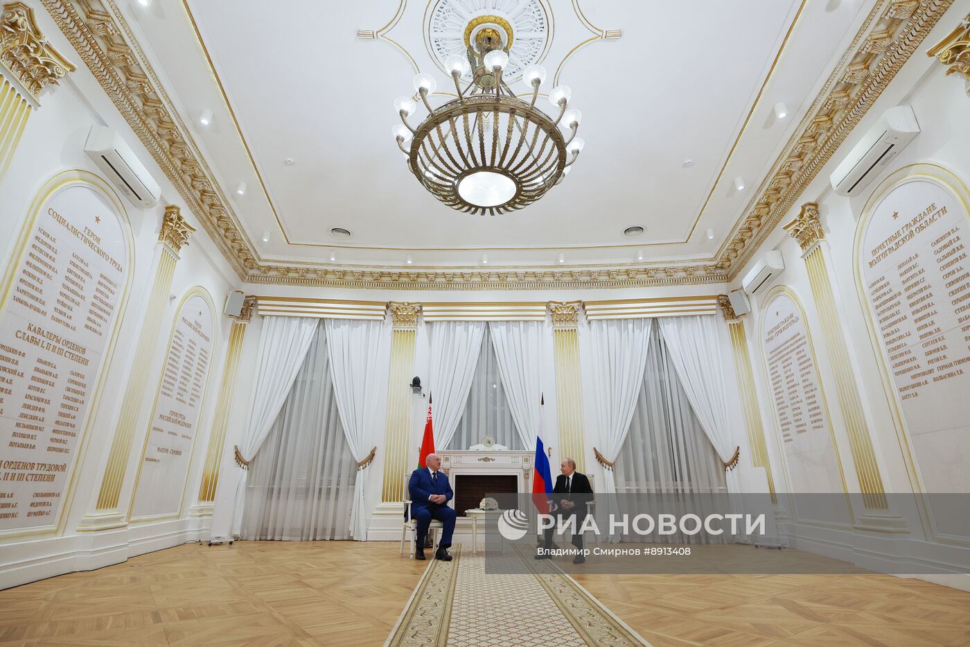 Президент Владимир Путин провел встречу с президентом Белоруссии Александром Лукашенко