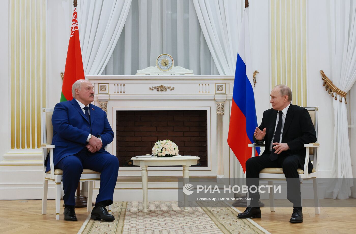 Президент Владимир Путин провел встречу с президентом Белоруссии Александром Лукашенко