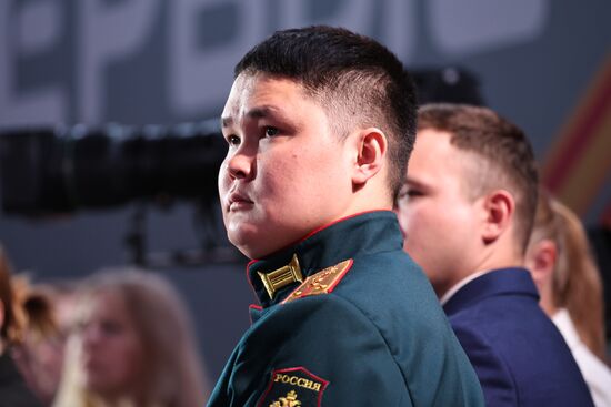 Президент Владимир Путин встретился с участниками марафона "Знание.Первые"