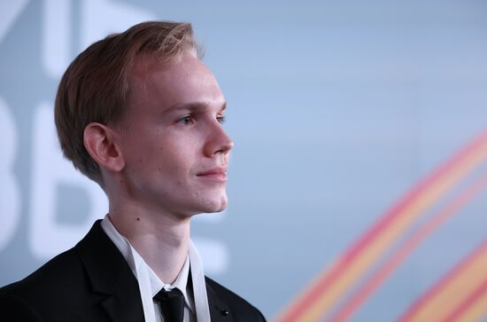 Президент Владимир Путин встретился с участниками марафона "Знание.Первые"