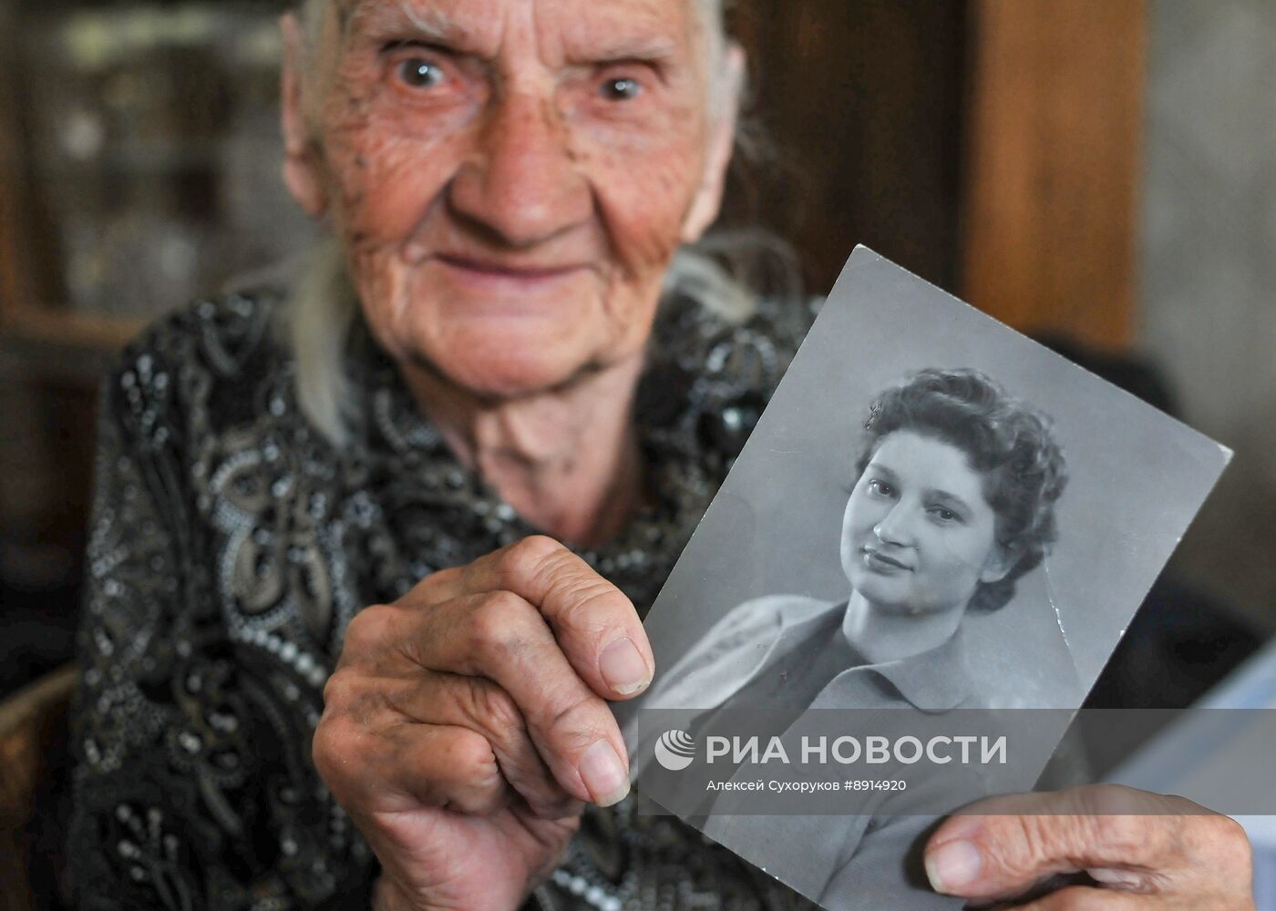 Ветераны Великой Отечественной войны Л. Лаврушина и В. Ходяков 
