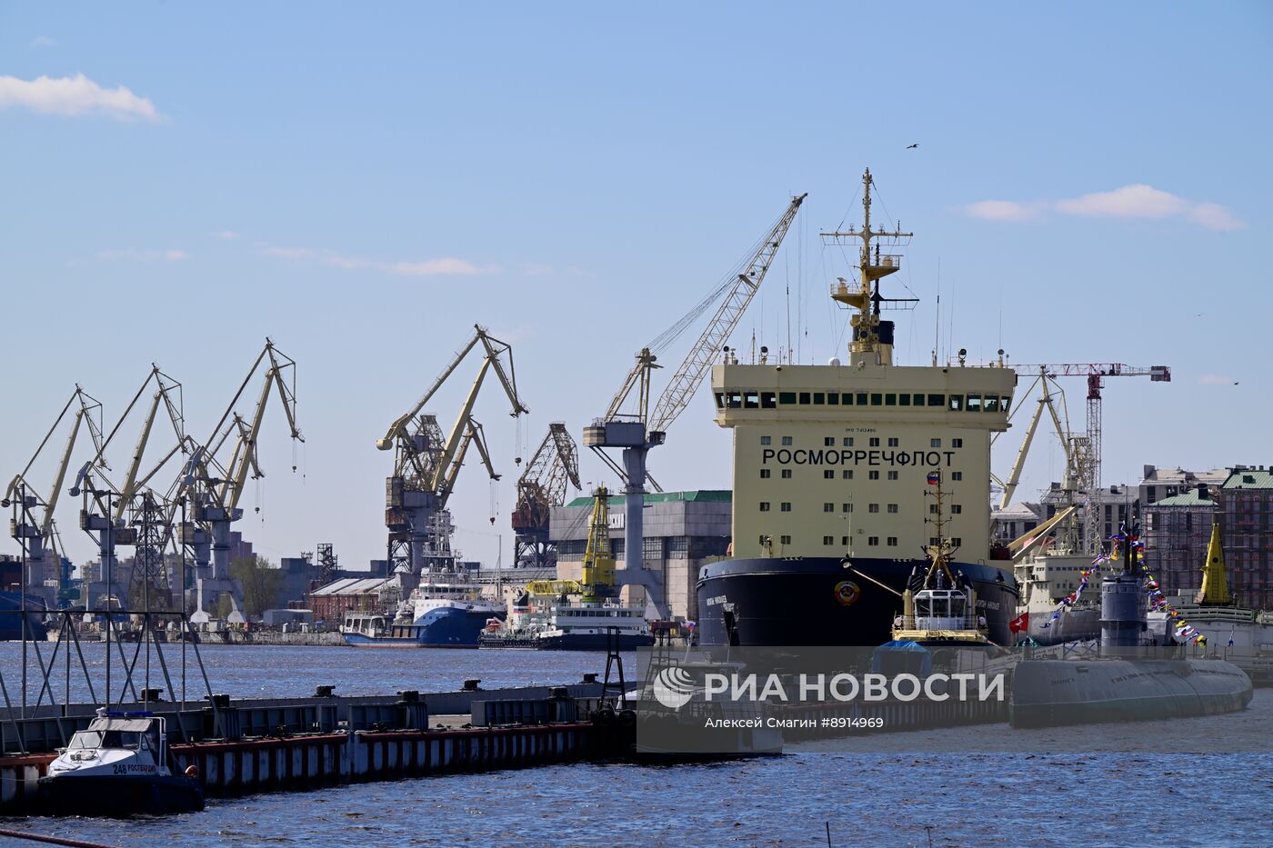 Фестиваль ледоколов в Санкт-Петербурге
