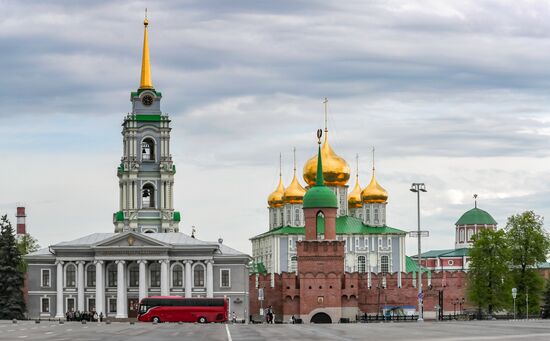 Вид на музей "Тульские самовары", Тульский кремль и Свято-Успенский собор Тульского кремля. Место: Россия, Тула. Автор: Виталий Белоусов/РИА Новости. Город-герой Тула