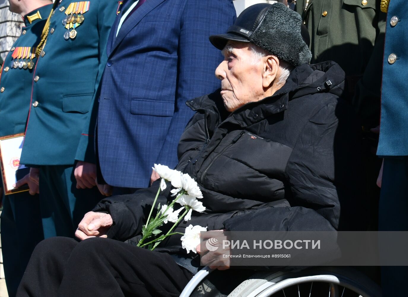 Поздравление ветеранов ВОВ с наступающим Днем Победы