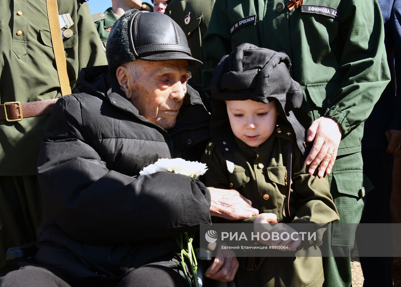Поздравление ветеранов ВОВ с наступающим Днем Победы