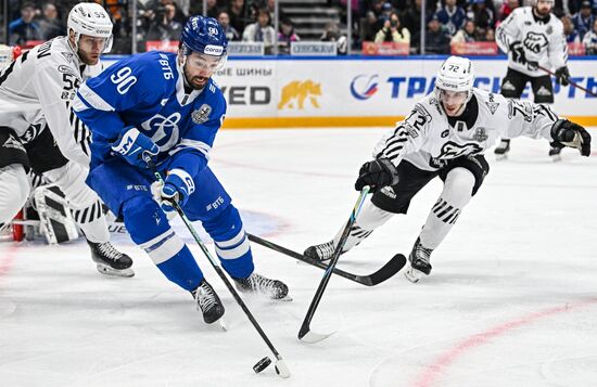 Хоккей. КХЛ. "Динамо" (Москва) - "Трактор" (Челябинск)