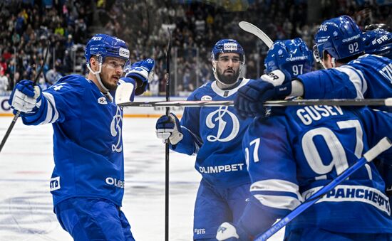 Хоккей. КХЛ. "Динамо" (Москва) - "Трактор" (Челябинск)