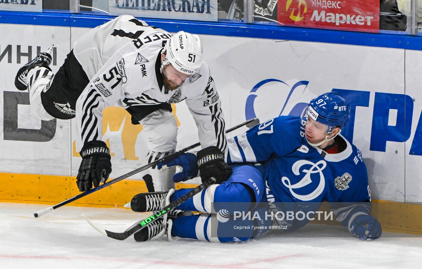 Хоккей. КХЛ. "Динамо" (Москва) - "Трактор" (Челябинск)