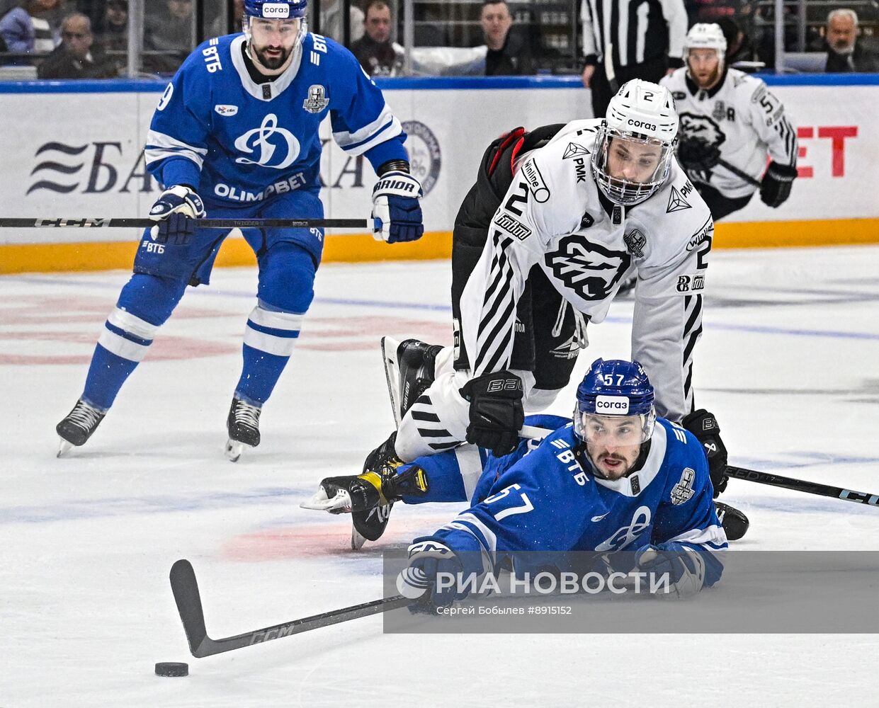 Хоккей. КХЛ. "Динамо" (Москва) - "Трактор" (Челябинск)