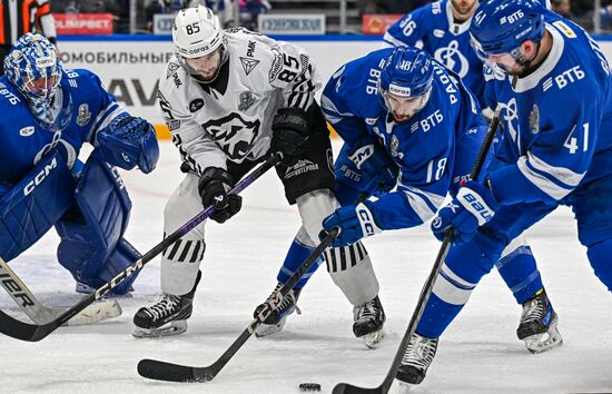 Хоккей. КХЛ. "Динамо" (Москва) - "Трактор" (Челябинск)