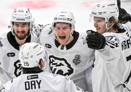 Хоккей. КХЛ. "Динамо" (Москва) - "Трактор" (Челябинск)