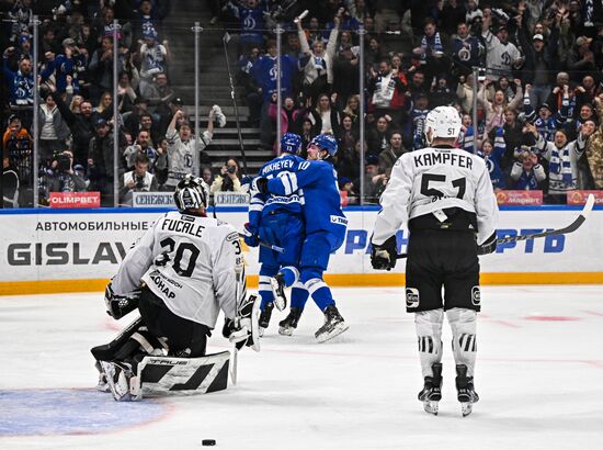 Хоккей. КХЛ. "Динамо" (Москва) - "Трактор" (Челябинск)