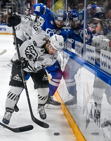 Хоккей. КХЛ. "Динамо" (Москва) - "Трактор" (Челябинск)