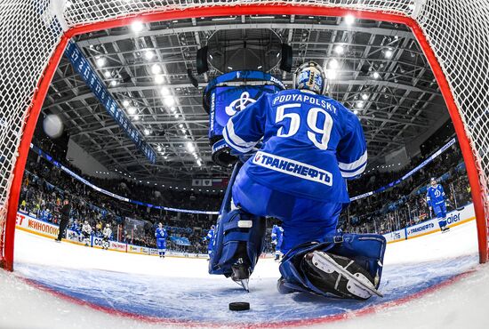 Хоккей. КХЛ. "Динамо" (Москва) - "Трактор" (Челябинск)
