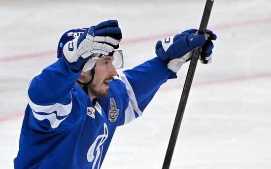 Хоккей. КХЛ. "Динамо М" (Москва) - "Трактор" (Челябинск) 