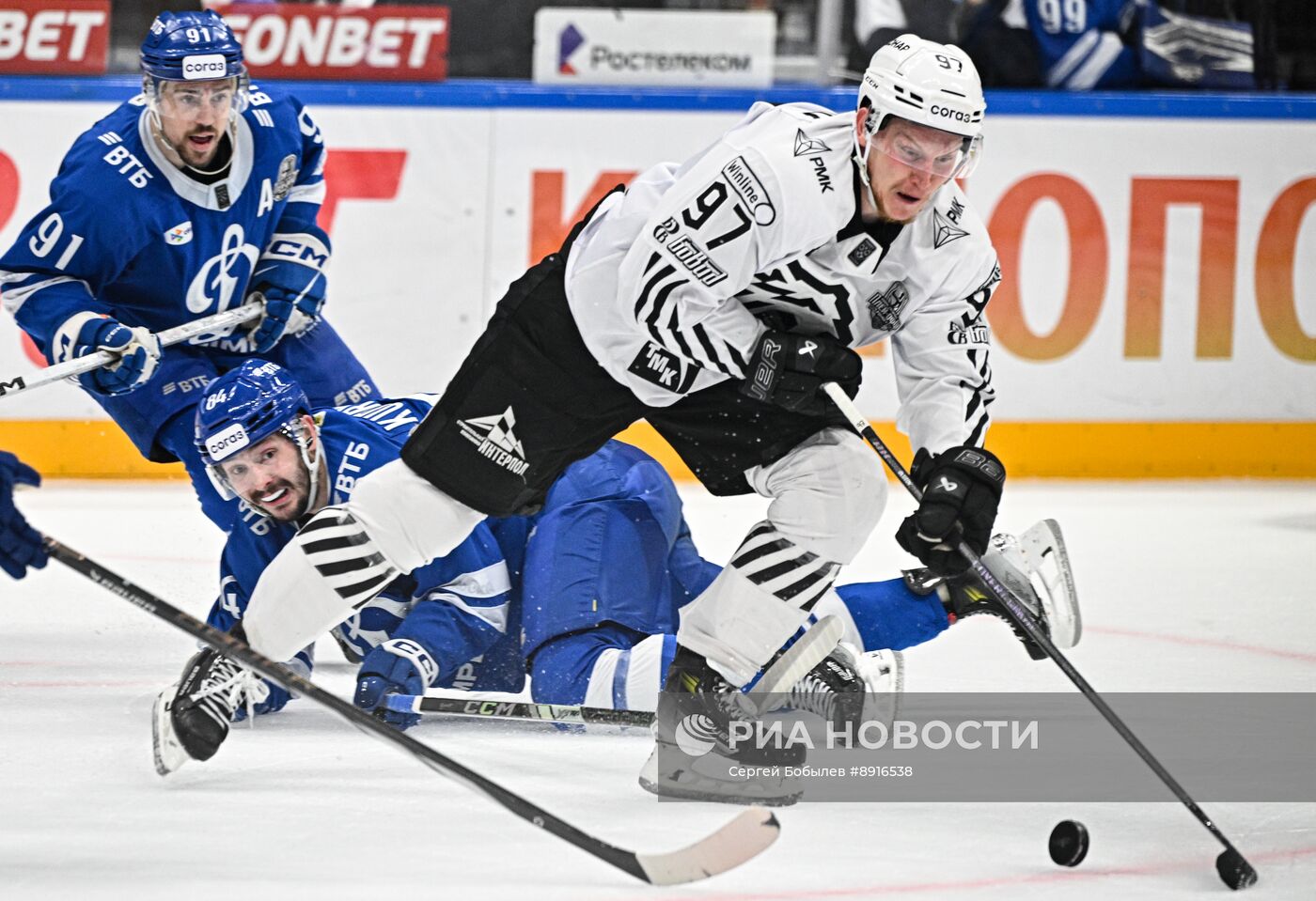Хоккей. КХЛ. "Динамо М" (Москва) - "Трактор" (Челябинск) 