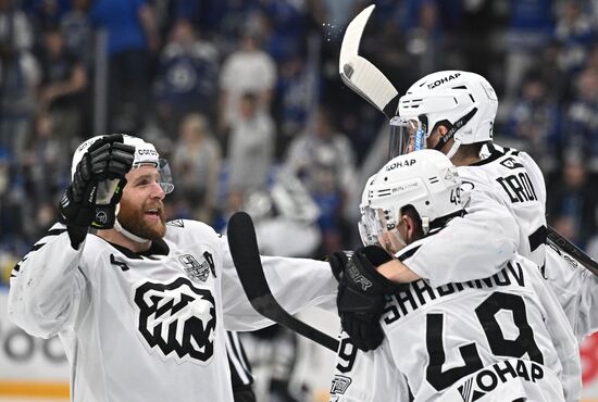 Хоккей. КХЛ. "Динамо М" (Москва) - "Трактор" (Челябинск) 