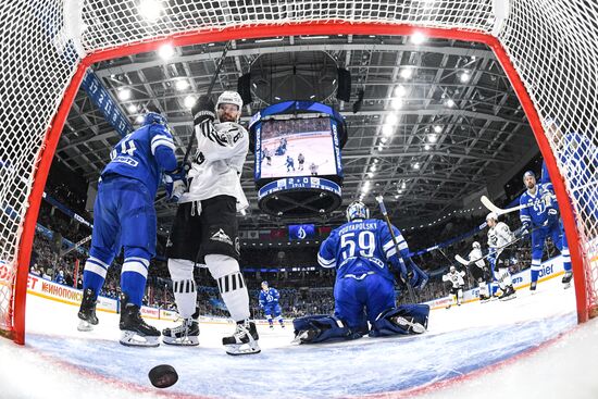 Хоккей. КХЛ. "Динамо М" (Москва) - "Трактор" (Челябинск) 
